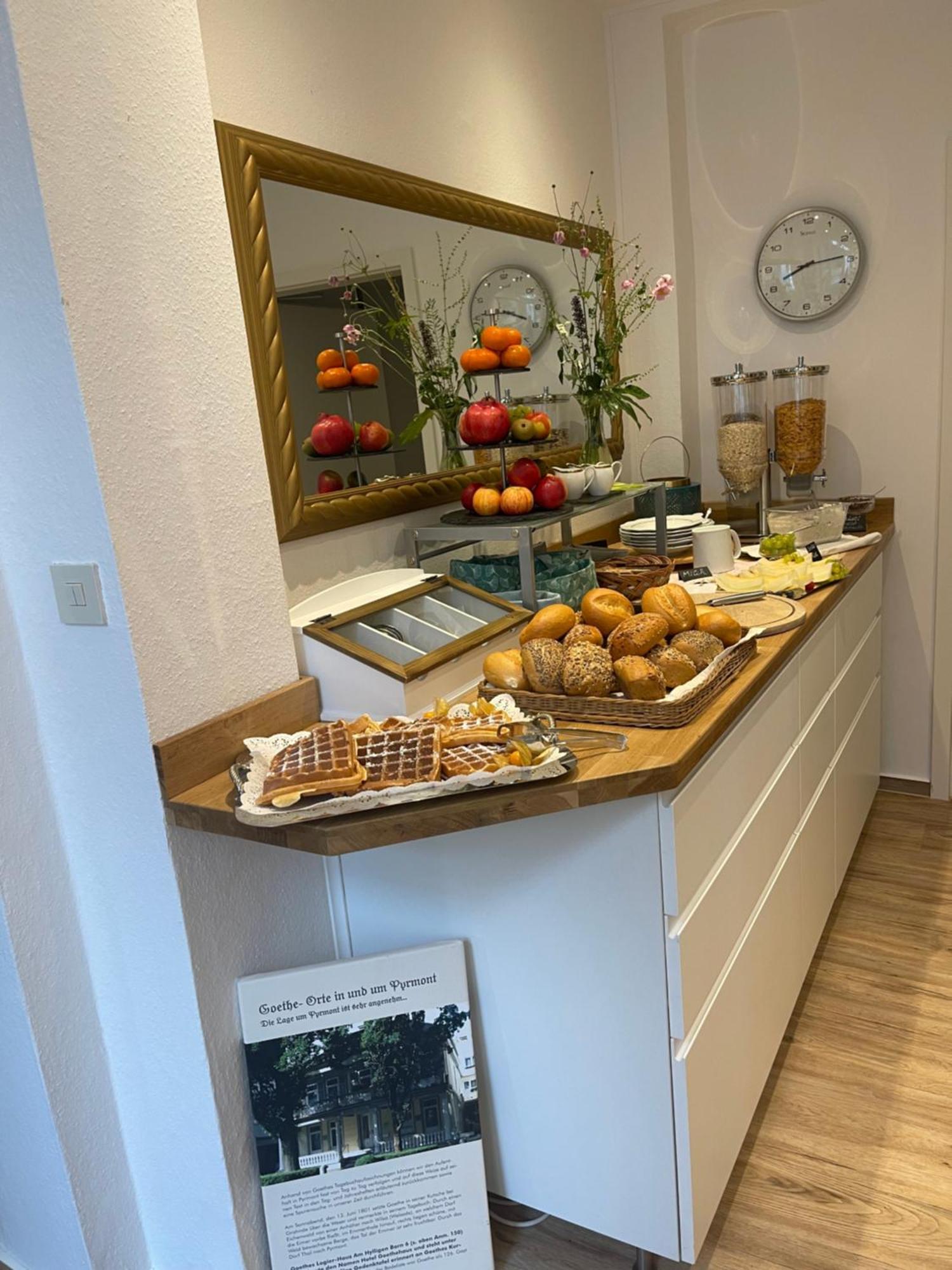 Goethe Hotel Бад Пирмонт Екстериор снимка