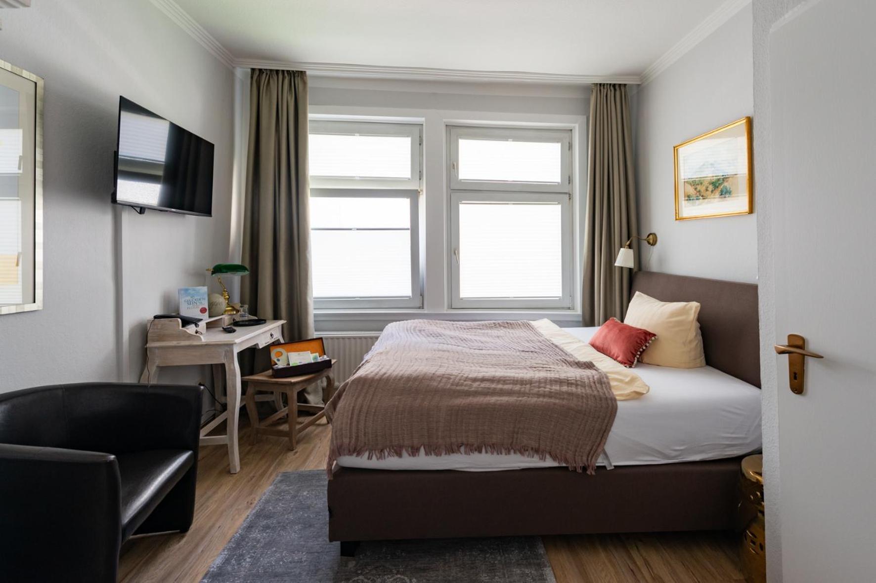 Goethe Hotel Бад Пирмонт Стая снимка