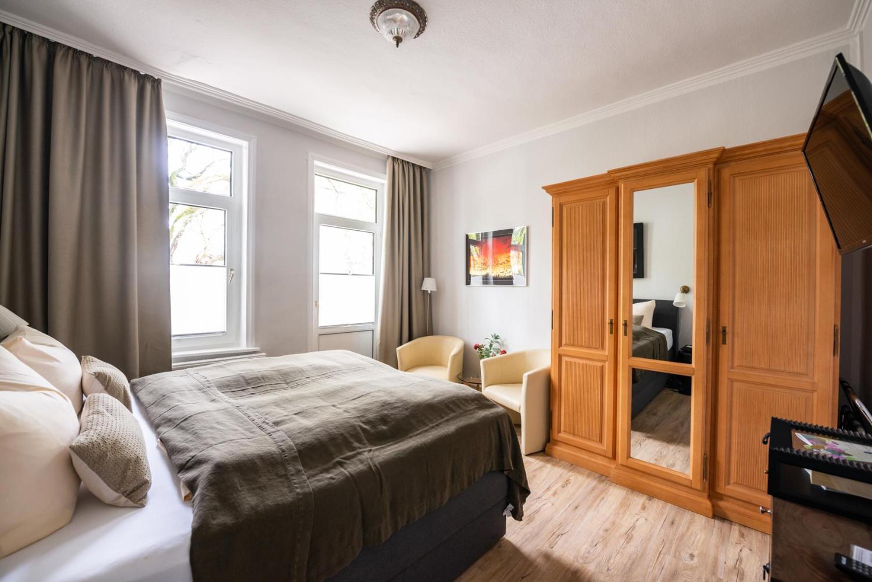 Goethe Hotel Бад Пирмонт Стая снимка